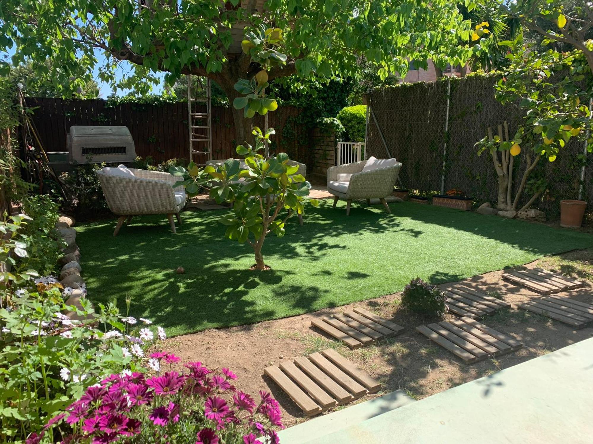 Lemon Tree Guest House Tiana Ngoại thất bức ảnh